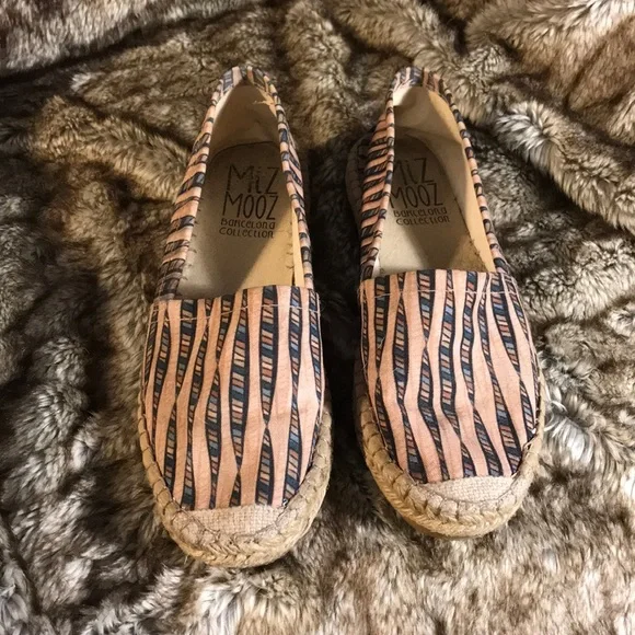 Nordstrom Miz Mooz Barcelona Collection patterned espadrille flats - Picture 3 of 7